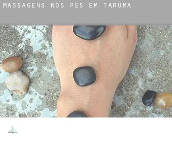 Massagens nos pés em  Tarumã